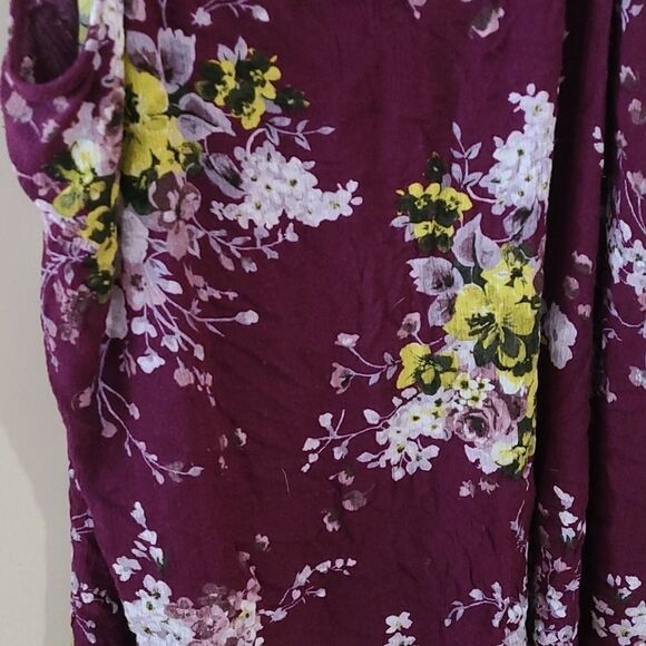 Torrid cami top  - Picture 2 of 3